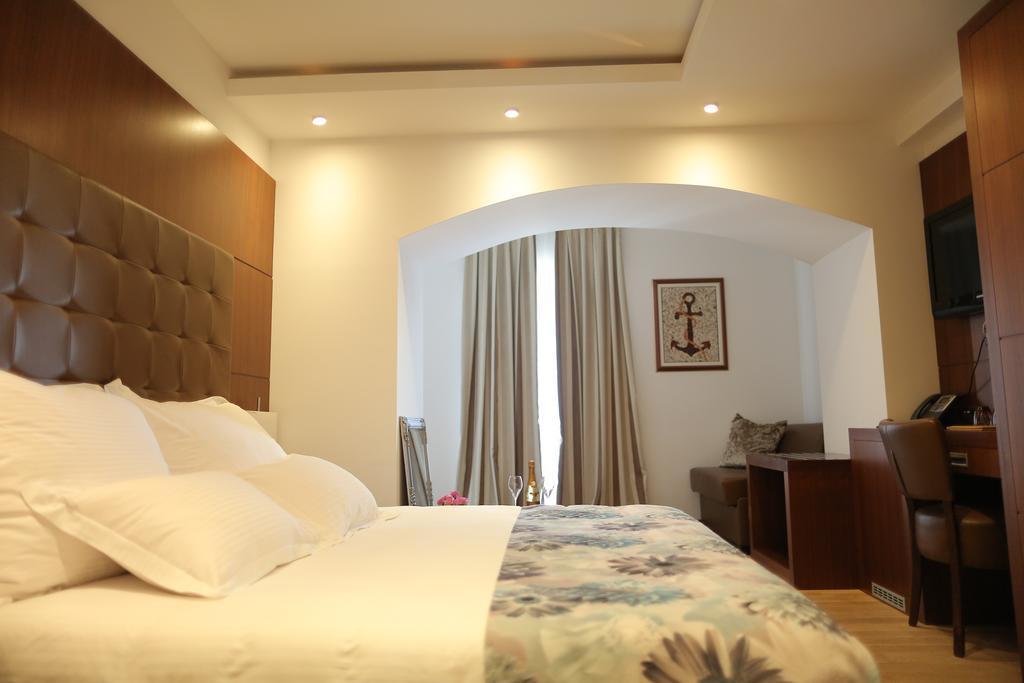 Boutique Hotel Mauro Poreč Buitenkant foto