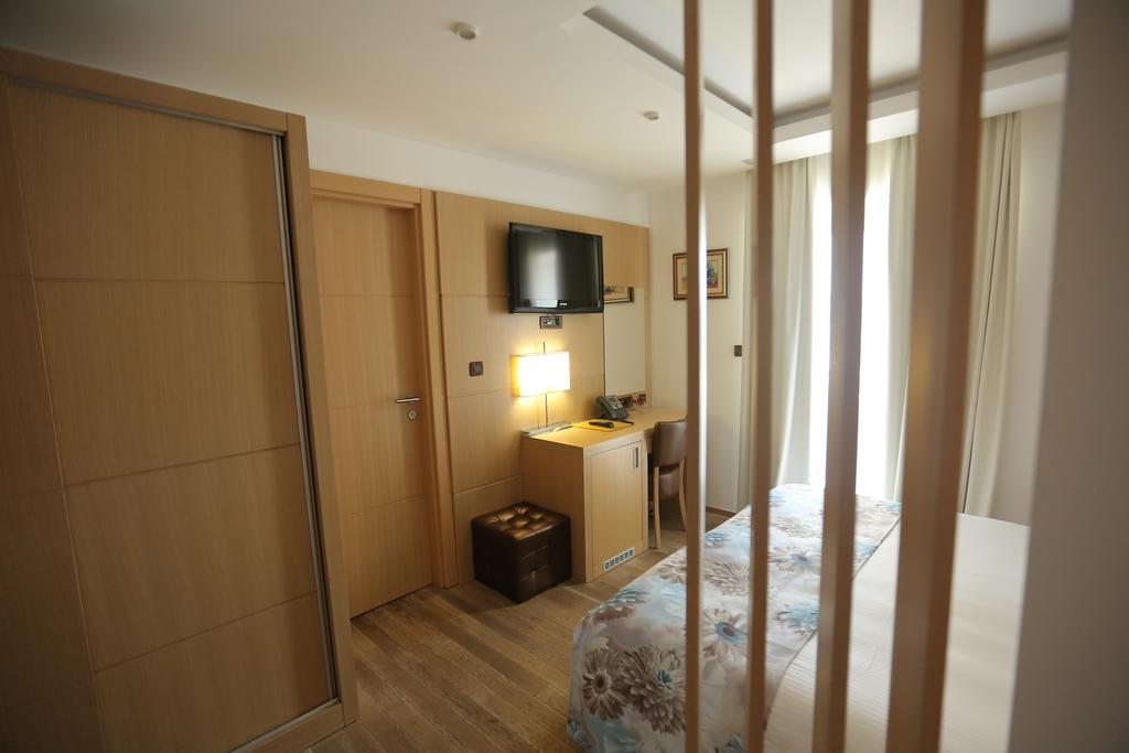 Boutique Hotel Mauro Poreč Buitenkant foto