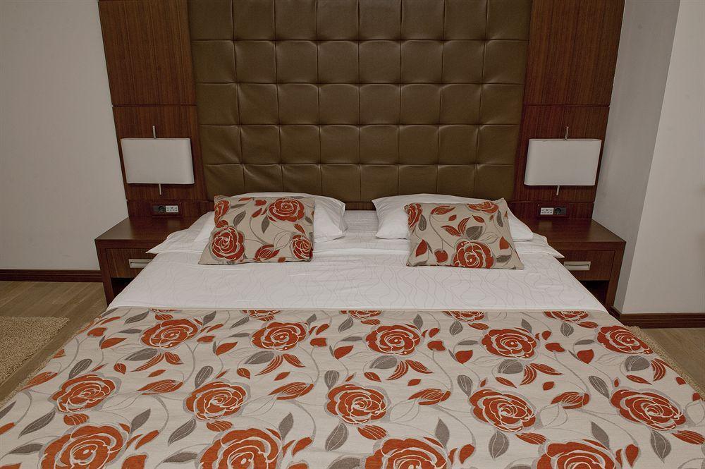 Boutique Hotel Mauro Poreč Buitenkant foto